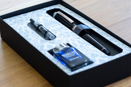 Platinum #3776 Century Shape of a Heart Fountain Pen - Black (Special Limited Edition) In packaging