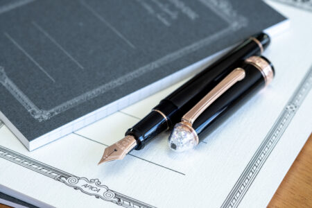 Platinum #3776 Century Shape of a Heart Fountain Pen - Black (Special Limited Edition)