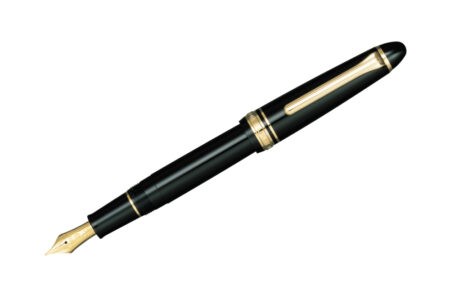 sailor-1911S-fountain-pen-black-with-gold-trim