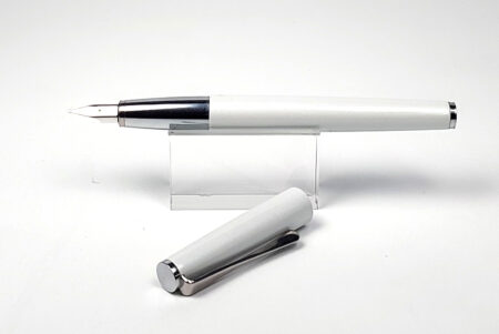 Lamy Studio Fountain Pen - Glossy White - Medium (Pre Loved) uncapped