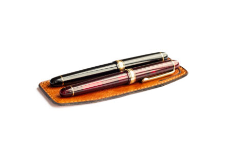 Write GEAR Leather Double Pen Sleeve - Angled tan with two pens